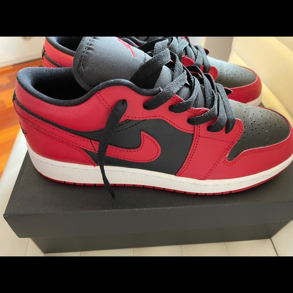 Bread low Jordan 1s - Picture 3 of 3